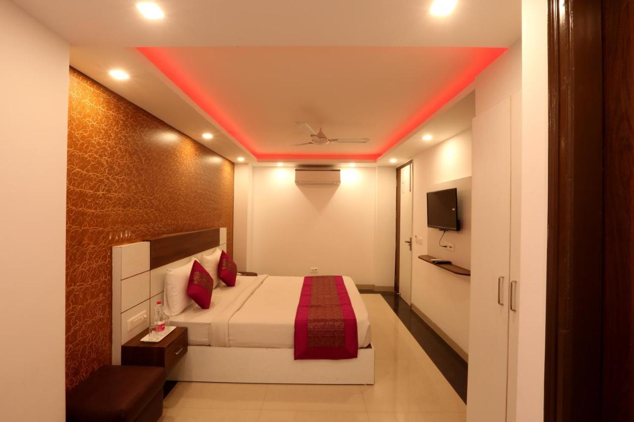 Green Plaza At Airport Hotel Nuova Delhi Esterno foto