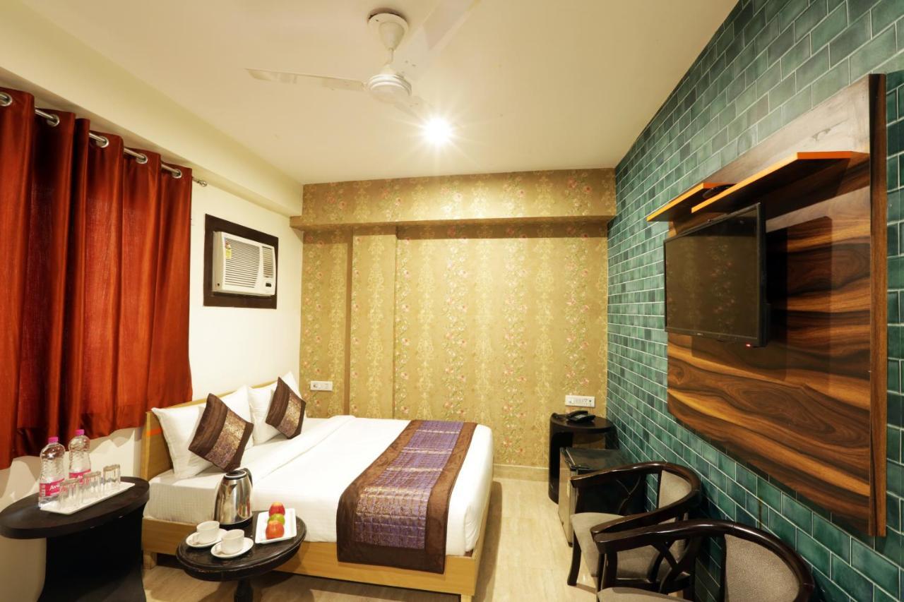 Green Plaza At Airport Hotel Nuova Delhi Esterno foto