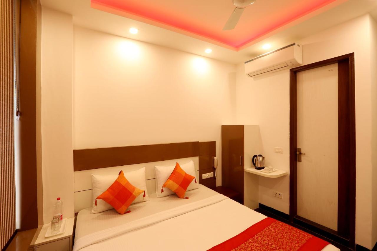 Green Plaza At Airport Hotel Nuova Delhi Esterno foto