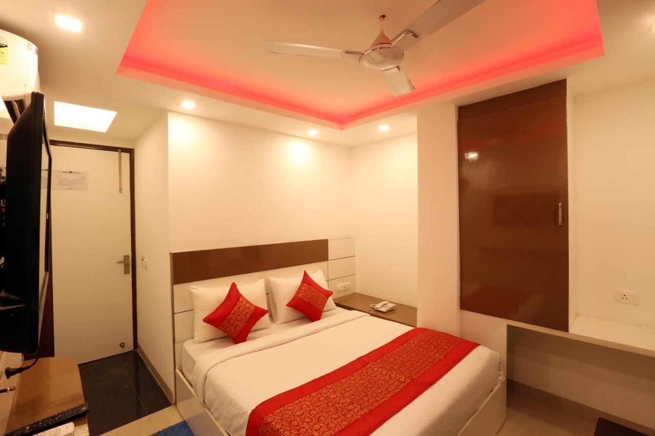 Green Plaza At Airport Hotel Nuova Delhi Esterno foto