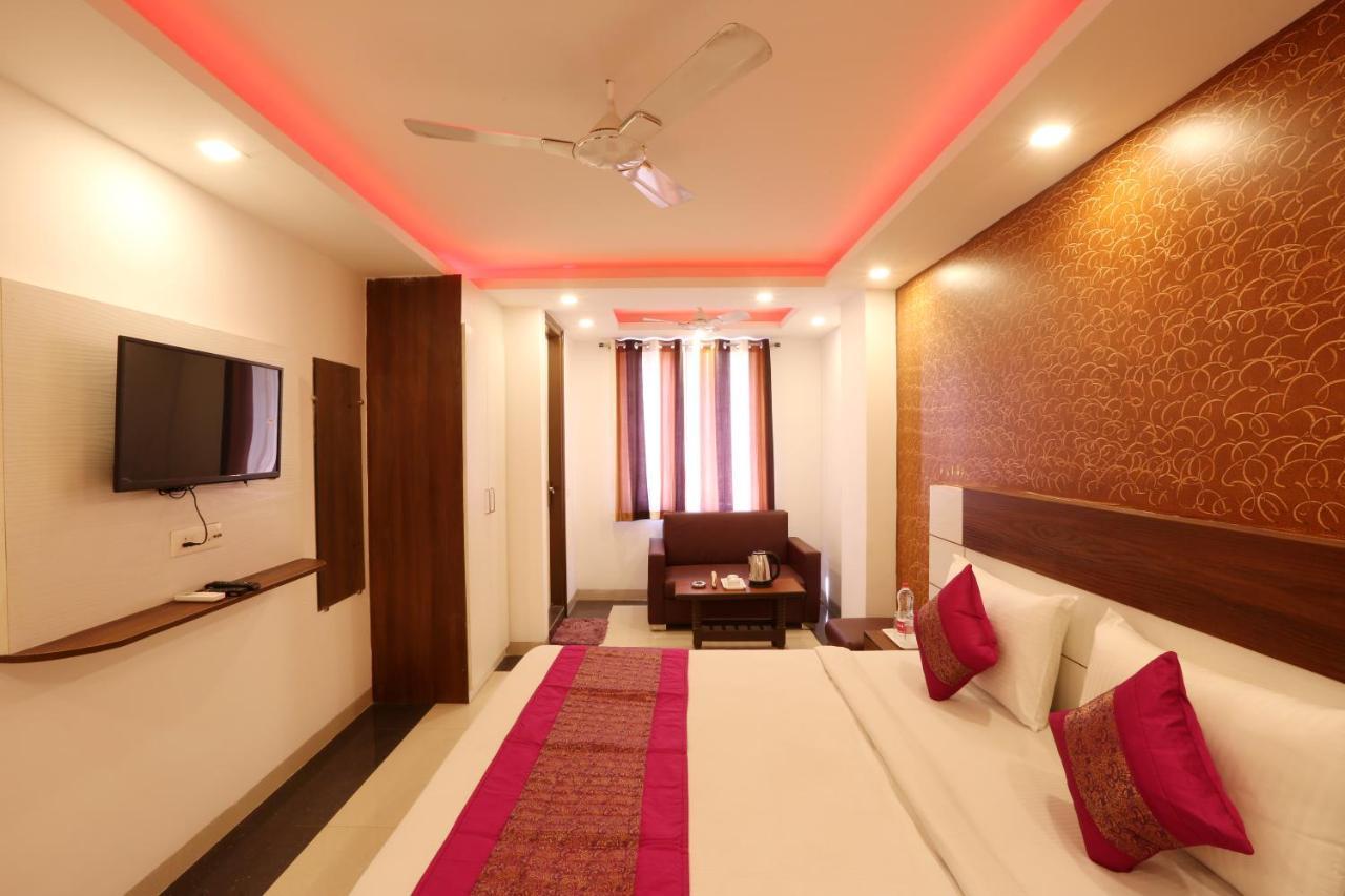 Green Plaza At Airport Hotel Nuova Delhi Esterno foto