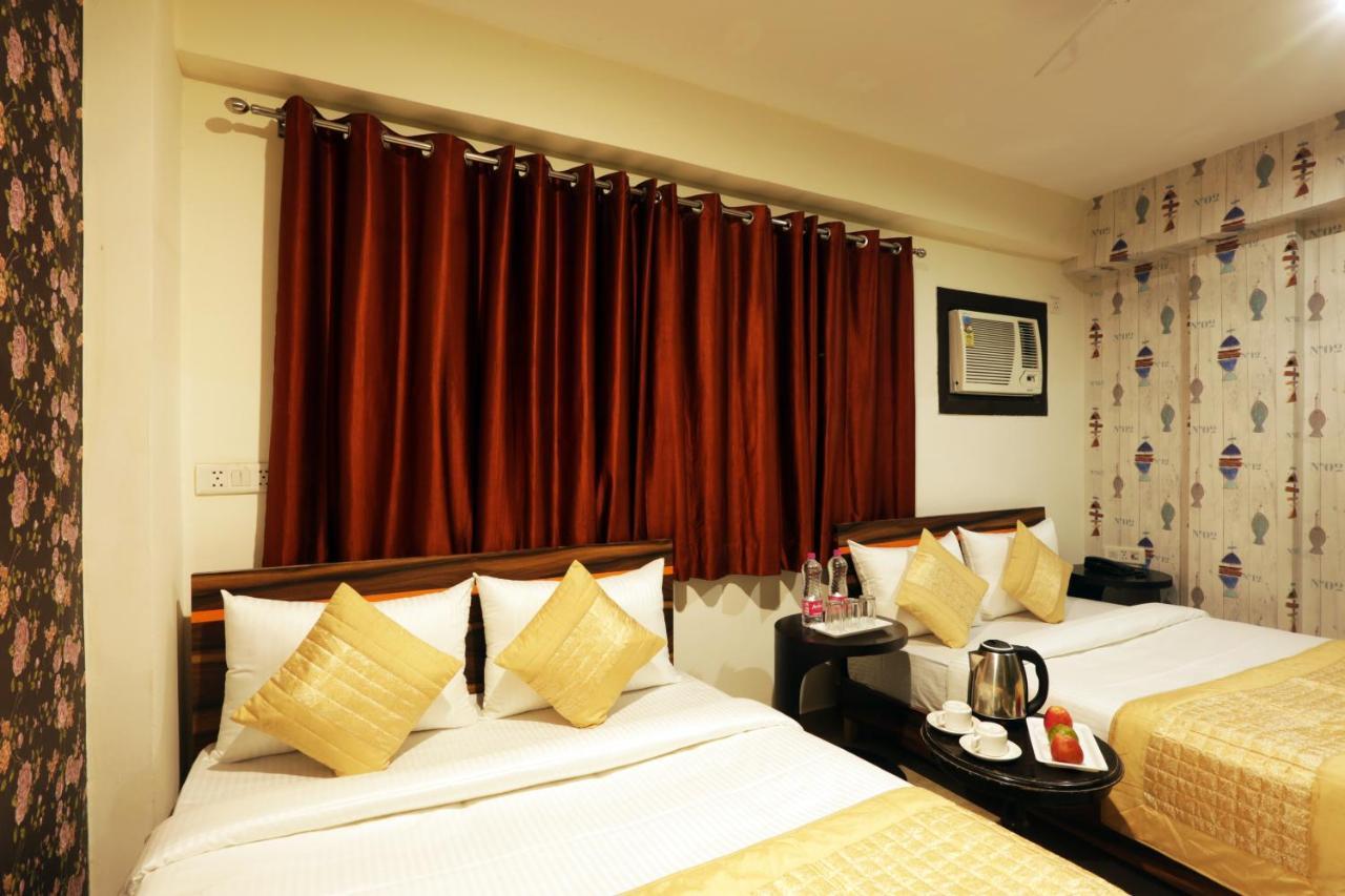 Green Plaza At Airport Hotel Nuova Delhi Esterno foto