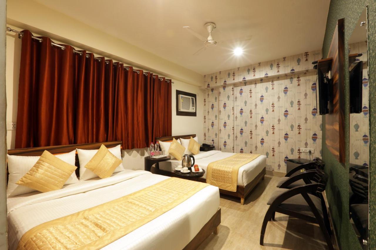 Green Plaza At Airport Hotel Nuova Delhi Esterno foto