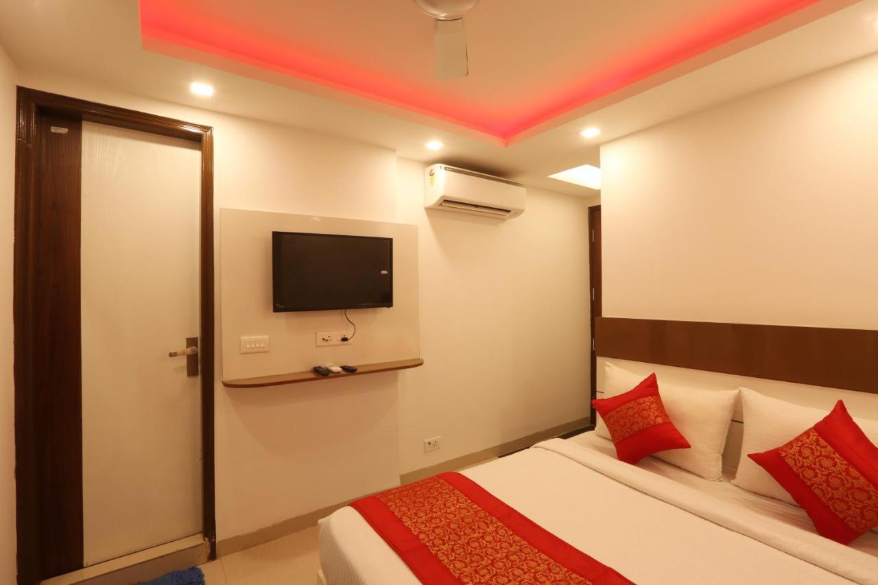 Green Plaza At Airport Hotel Nuova Delhi Esterno foto