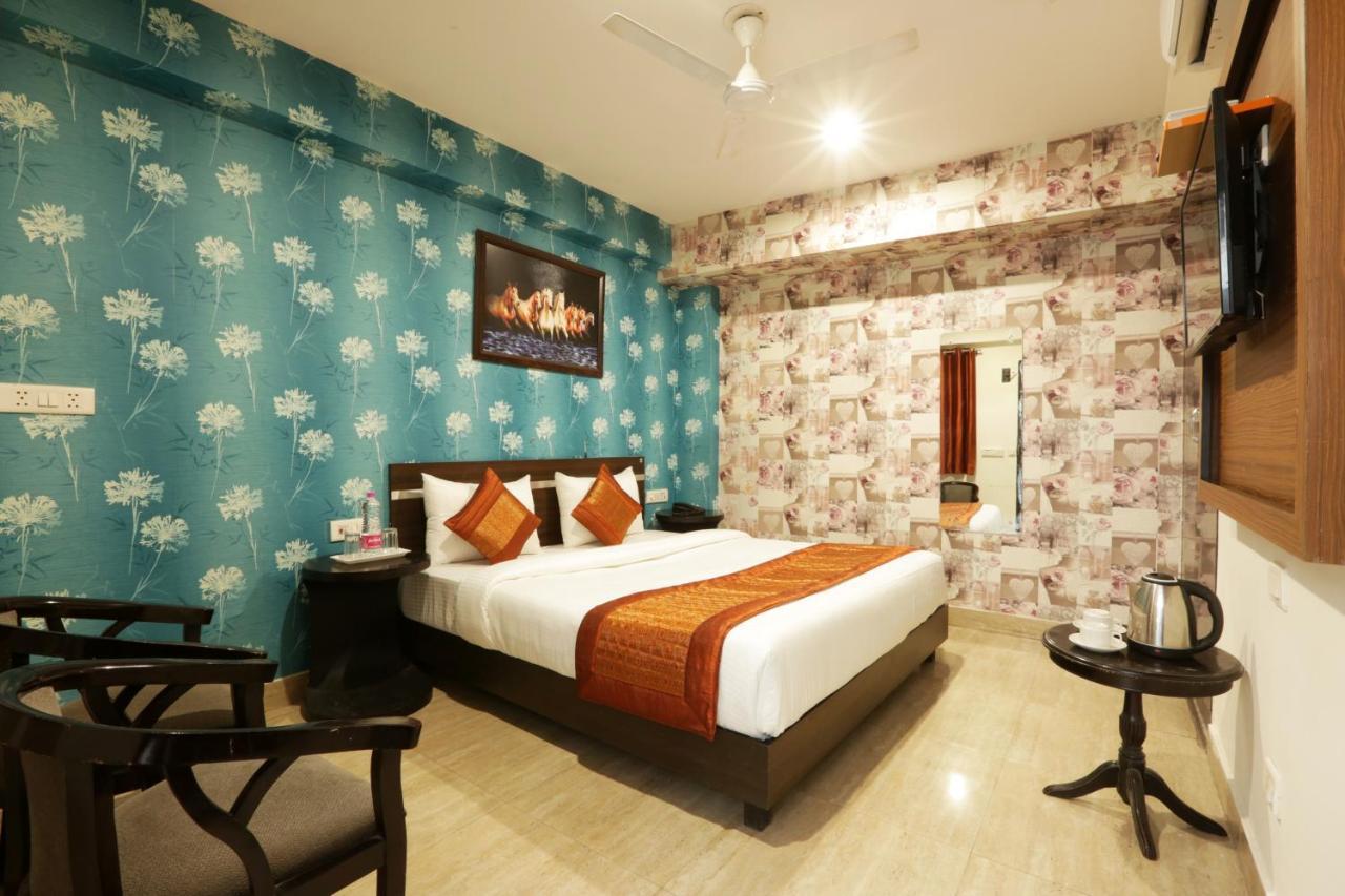 Green Plaza At Airport Hotel Nuova Delhi Esterno foto